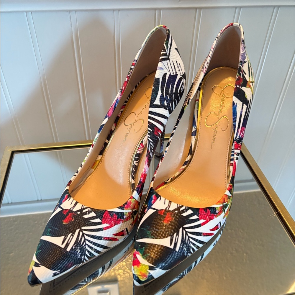 Jessica Simpson Women's Tropical Print Heels